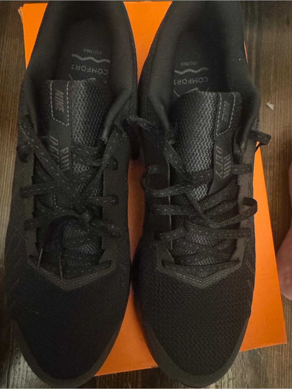 Nike Run Defy sneakers -new